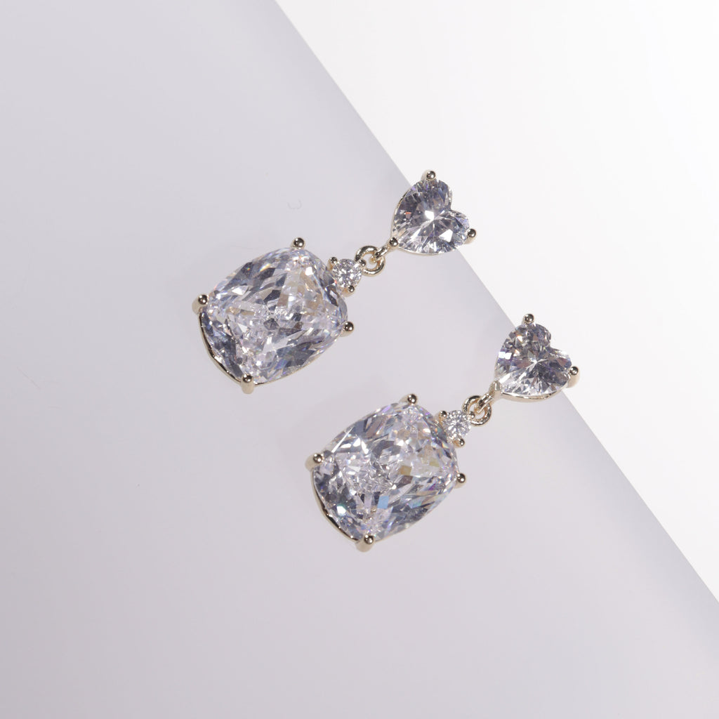 Echo Hearts | where romance meets brilliance