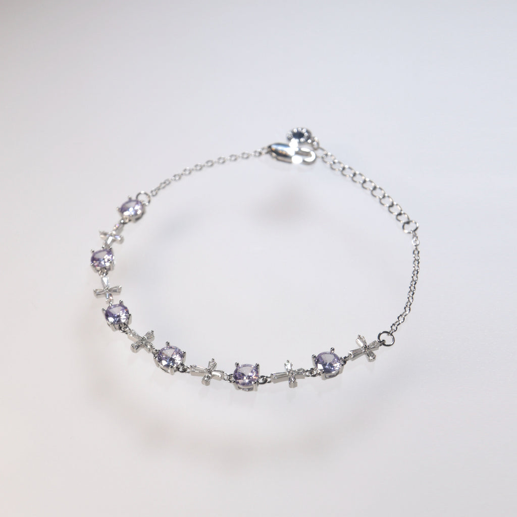 Serene Bloom Bracelet | Lab-grown crystal with a brilliant, refined sparkle.